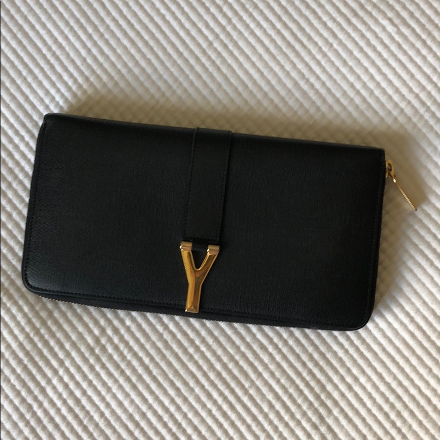 Saint Laurent Classic Y Continental Wallet